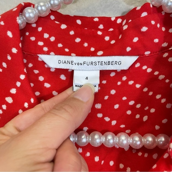 Diane Von Furstenberg Red Dotted Print Long Sleeve Button Up Blouse Size 4 - Picture 2 of 11